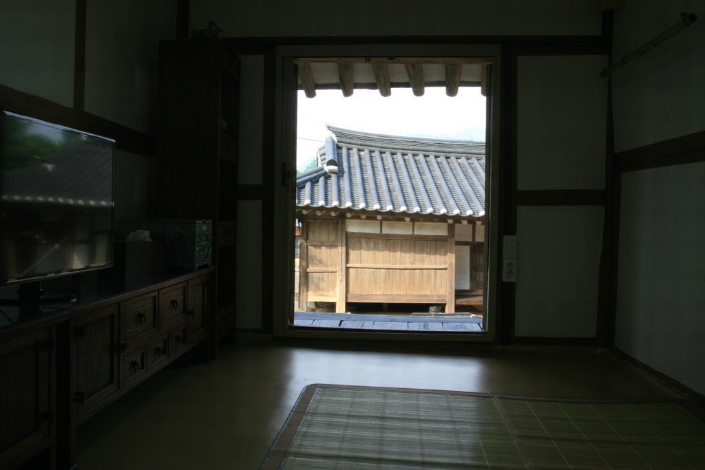 Jinrae Lee'S Traditional House Boseong Esterno foto