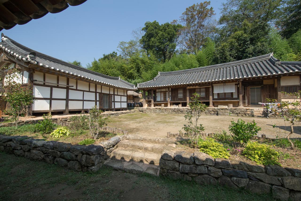 Jinrae Lee'S Traditional House Boseong Esterno foto